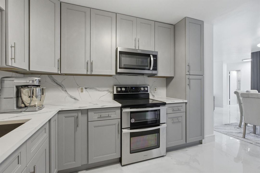 2101 S Ocean Drive 1507-9493