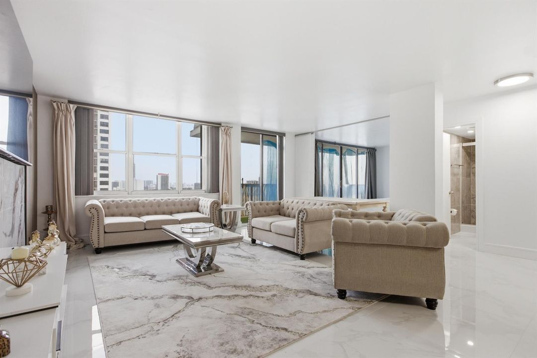 2101 S Ocean Drive 1507-9507