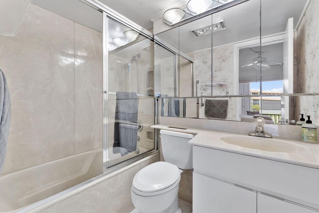 Primary Bath Tub/Showerroom
