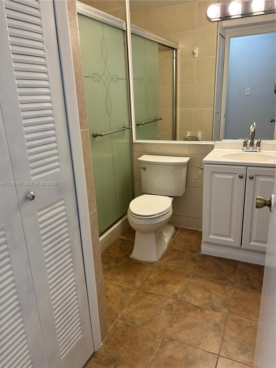 В аренду: $1,300 (1 спален, 1 ванн, 0 Квадратных фут)
