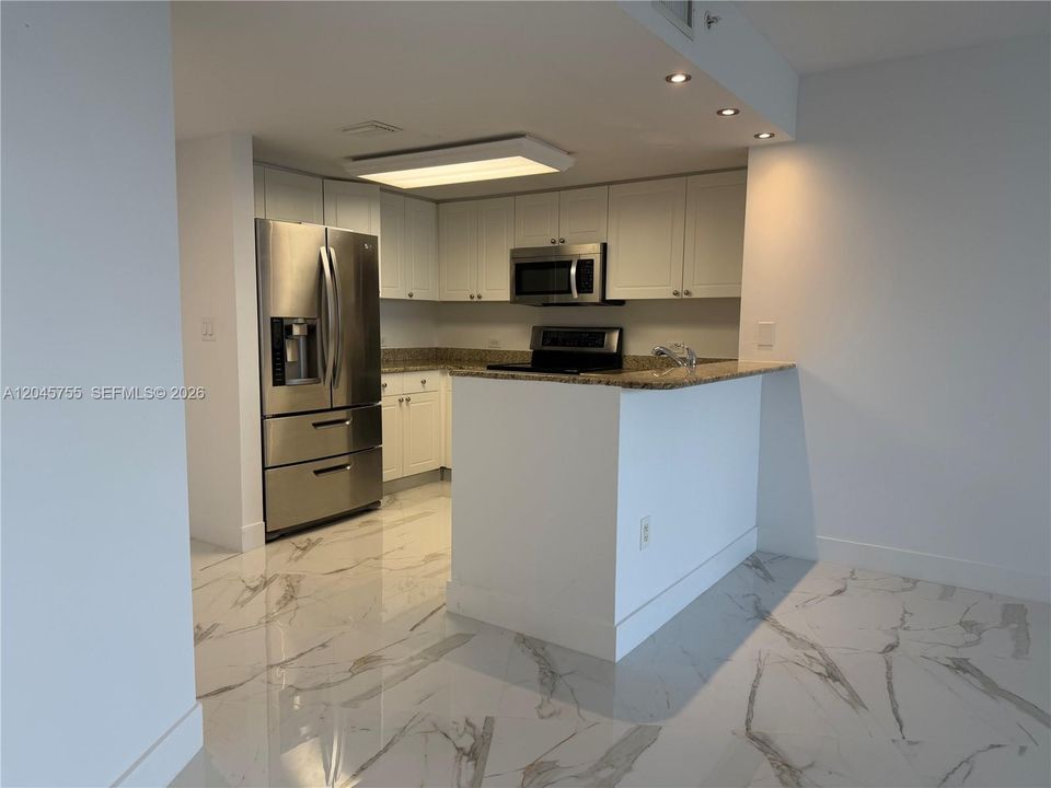 В аренду: $2,650 (1 спален, 1 ванн, 860 Квадратных фут)