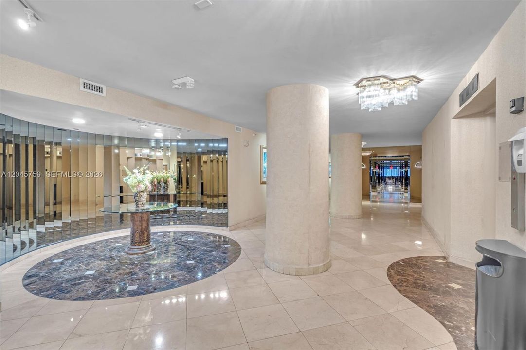 В аренду: $4,500 (1 спален, 1 ванн, 993 Квадратных фут)
