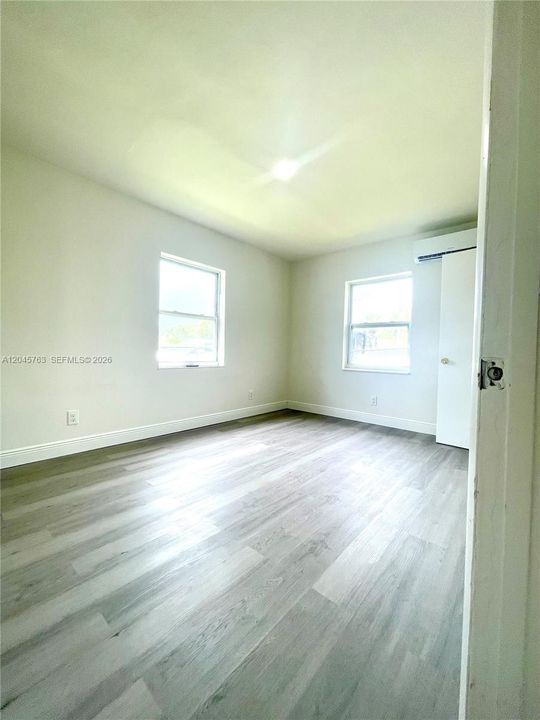 В аренду: $1,750 (2 спален, 1 ванн, 1620 Квадратных фут)