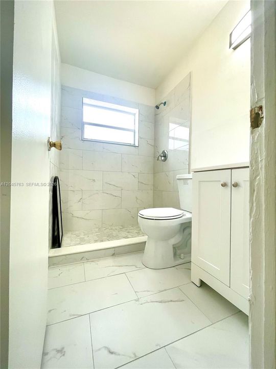 В аренду: $1,750 (2 спален, 1 ванн, 1620 Квадратных фут)