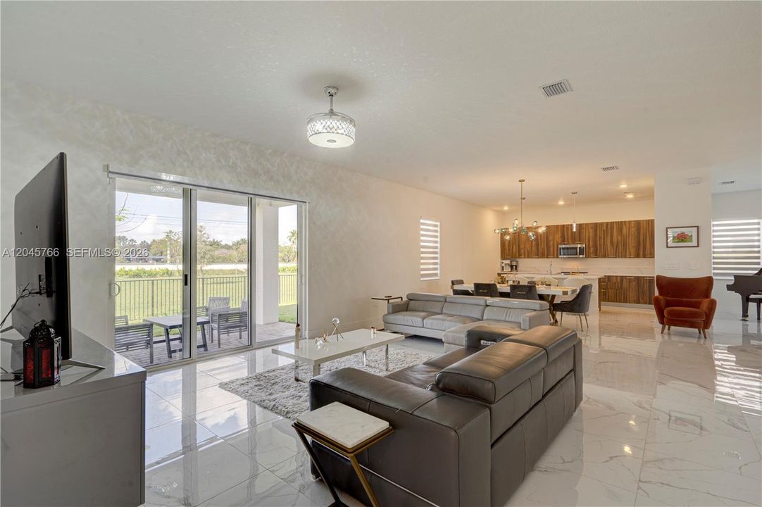For Sale: $1,500,000 (5 beds, 4 baths, 3888 Square Feet)