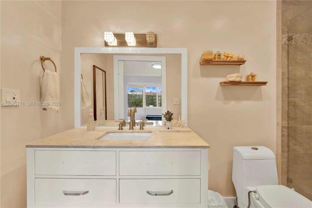 For Sale: $1,100,000 (3 beds, 2 baths, 2208 Square Feet)
