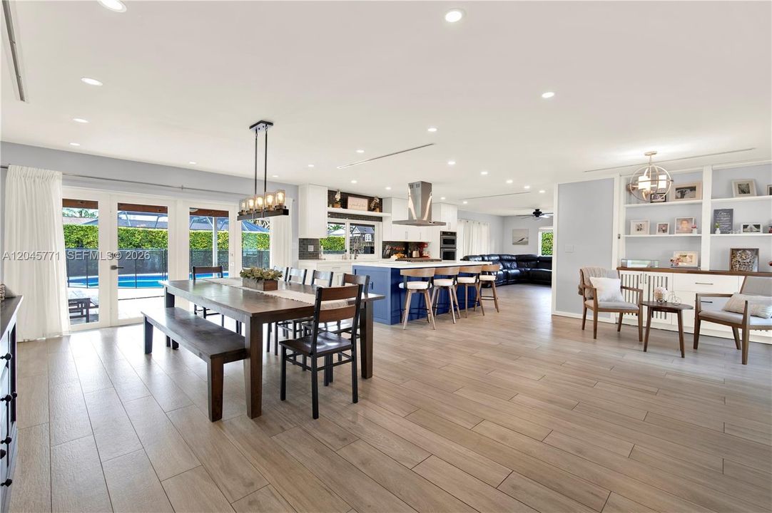 For Sale: $1,100,000 (3 beds, 2 baths, 2208 Square Feet)