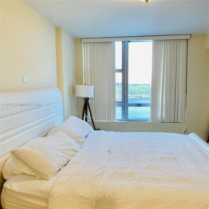 В аренду: $2,900 (2 спален, 2 ванн, 1165 Квадратных фут)