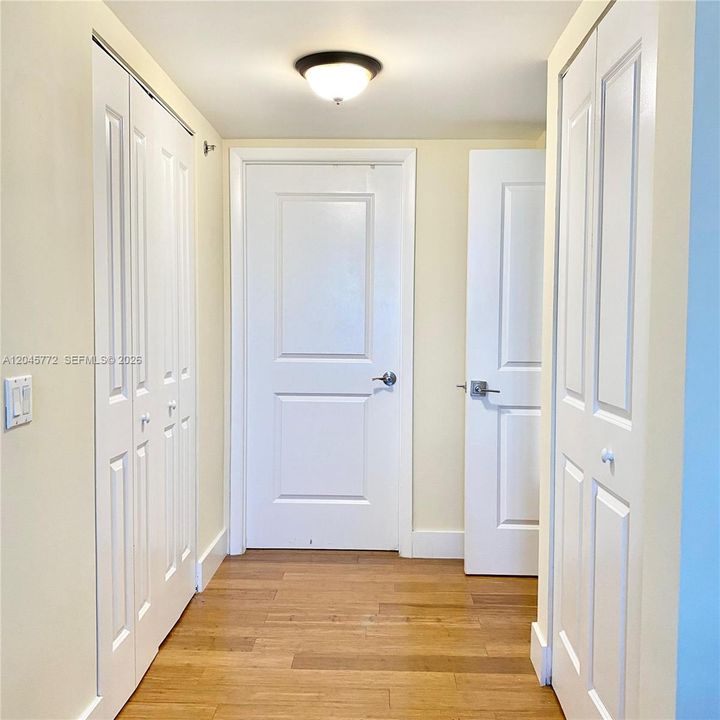 В аренду: $2,900 (2 спален, 2 ванн, 1165 Квадратных фут)