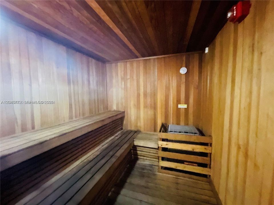 В аренду: $2,900 (2 спален, 2 ванн, 1165 Квадратных фут)