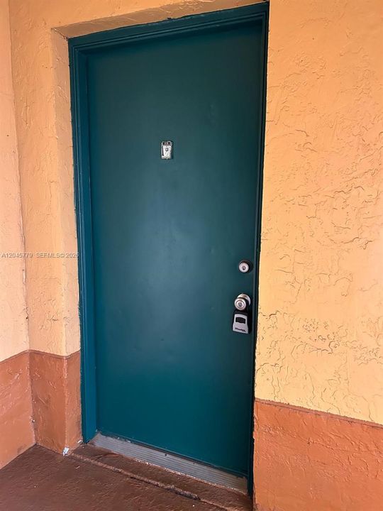 В аренду: $1,900 (1 спален, 1 ванн, 734 Квадратных фут)