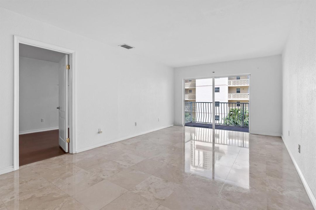 677NE24thSt#504-32