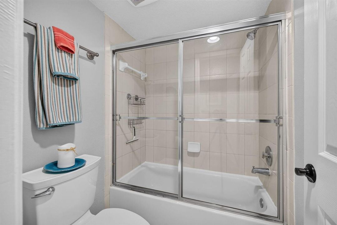 MASTER TUB SHOWER COMBO
