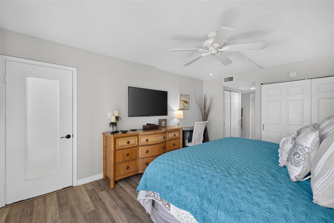 MASTER SUITE............