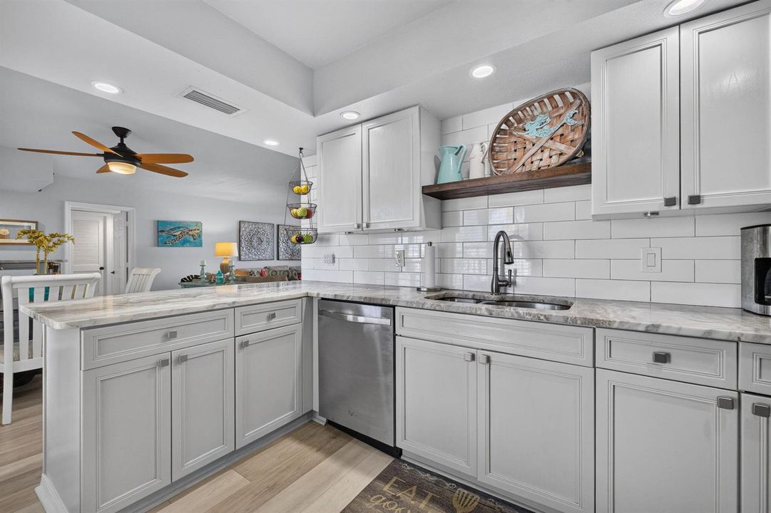 KITCHEN......