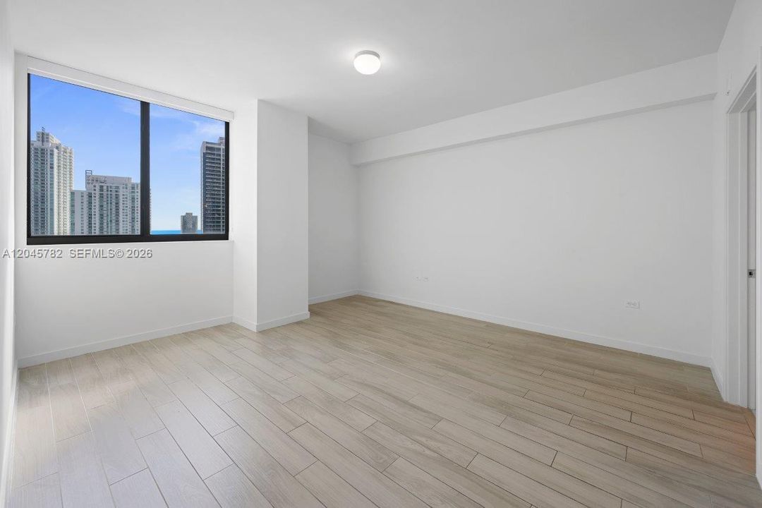For Rent: $4,500 (2 beds, 2 baths, 1097 Square Feet)