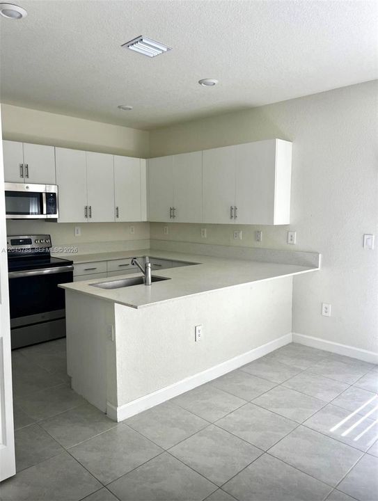 For Rent: $3,100 (3 beds, 2 baths, 1650 Square Feet)