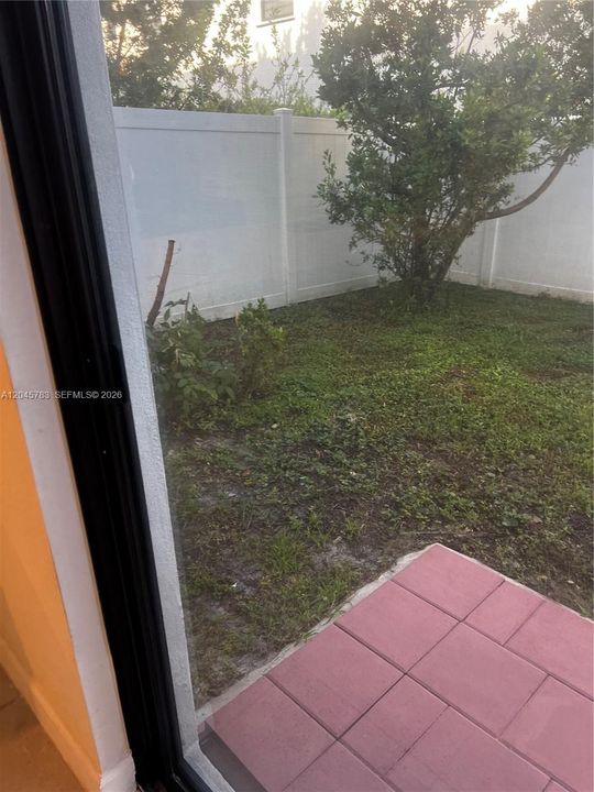 For Rent: $3,100 (3 beds, 2 baths, 1650 Square Feet)