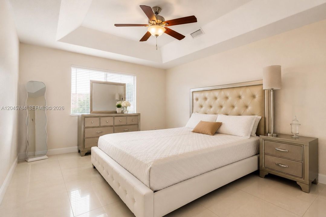 For Rent: $3,600 (3 beds, 2 baths, 1650 Square Feet)