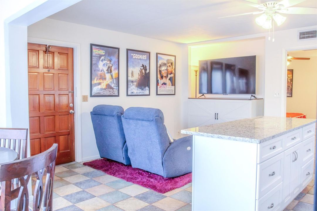 condo-living-room4
