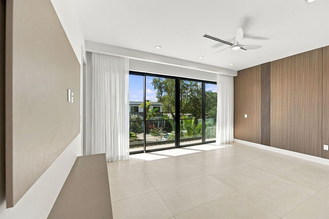 29-web-or-mls-1015-ne-3rd-st