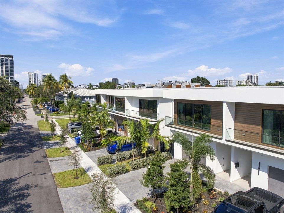 3-web-or-mls-1015-ne-3rd-st