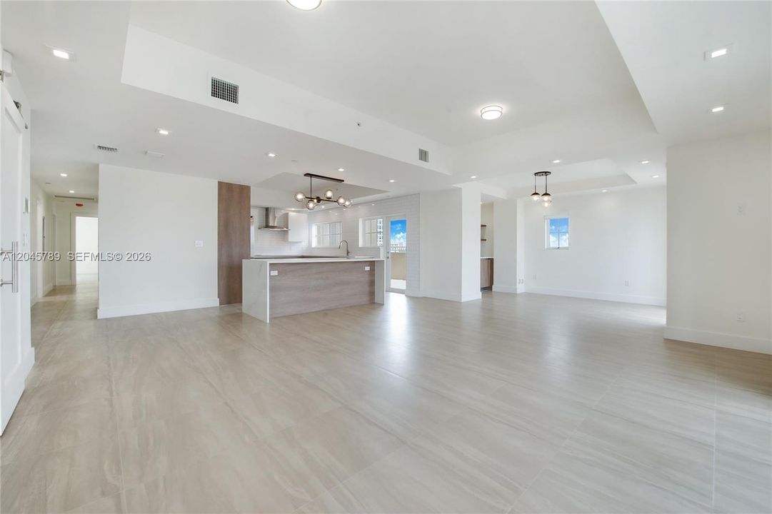 На продажу: $1,895,000 (3 спален, 3 ванн, 2930 Квадратных фут)
