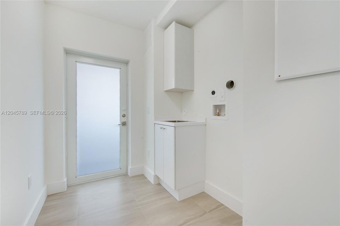 На продажу: $1,895,000 (3 спален, 3 ванн, 2930 Квадратных фут)