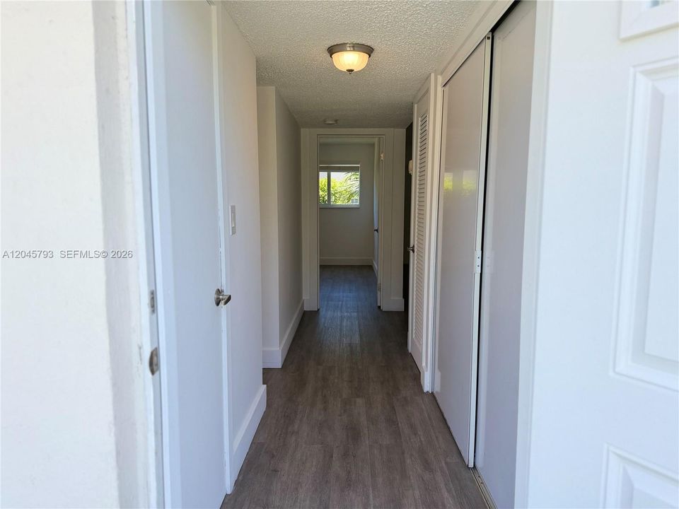 For Rent: $1,500 (1 beds, 1 baths, 668 Square Feet)
