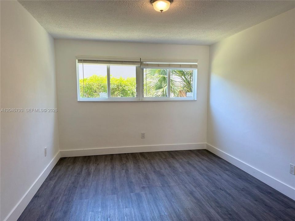For Rent: $1,500 (1 beds, 1 baths, 668 Square Feet)
