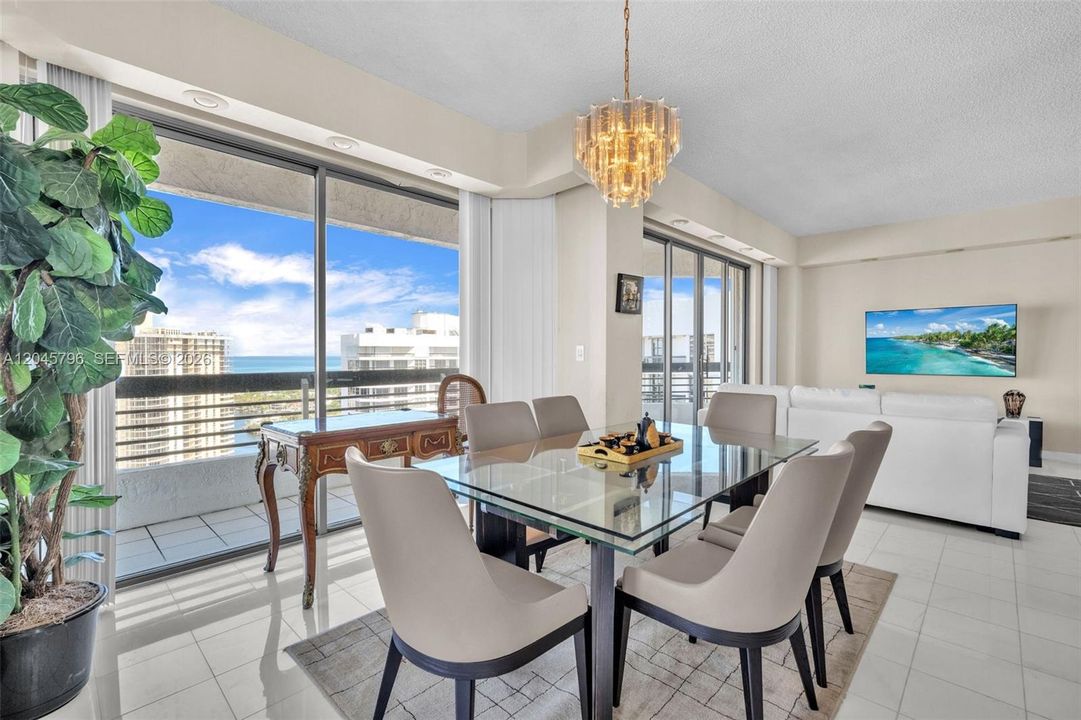 На продажу: $425,000 (2 спален, 2 ванн, 1361 Квадратных фут)