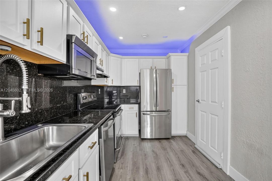 En Venta: $595,000 (3 camas, 2 baños, 1430 Pies cuadrados)
