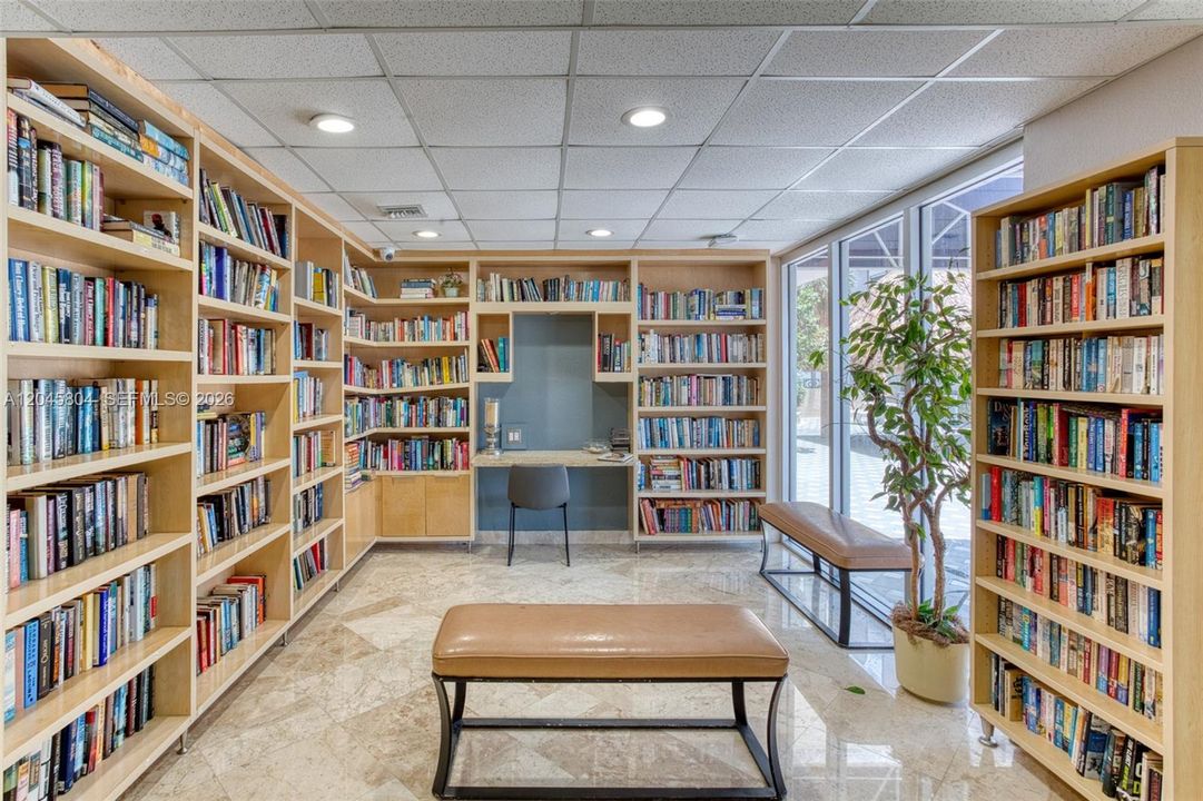 В аренду: $3,900 (2 спален, 2 ванн, 1221 Квадратных фут)