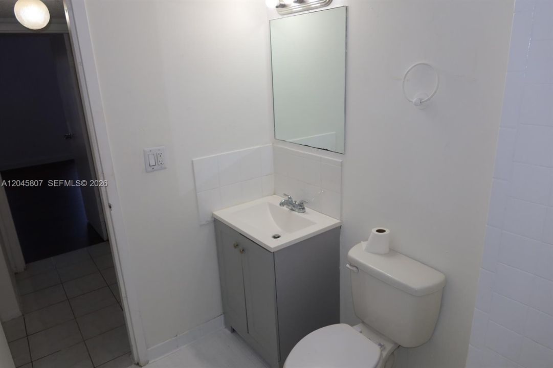 В аренду: $1,800 (2 спален, 2 ванн, 1240 Квадратных фут)