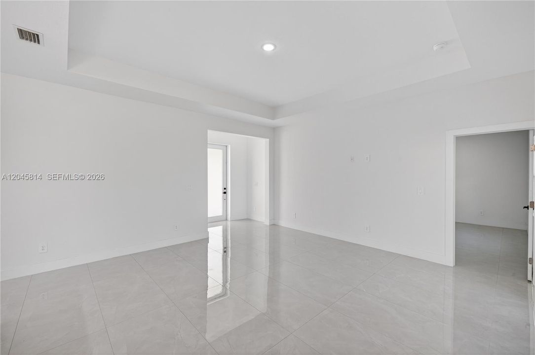 En Venta: $328,000 (4 camas, 2 baños, 0 Pies cuadrados)