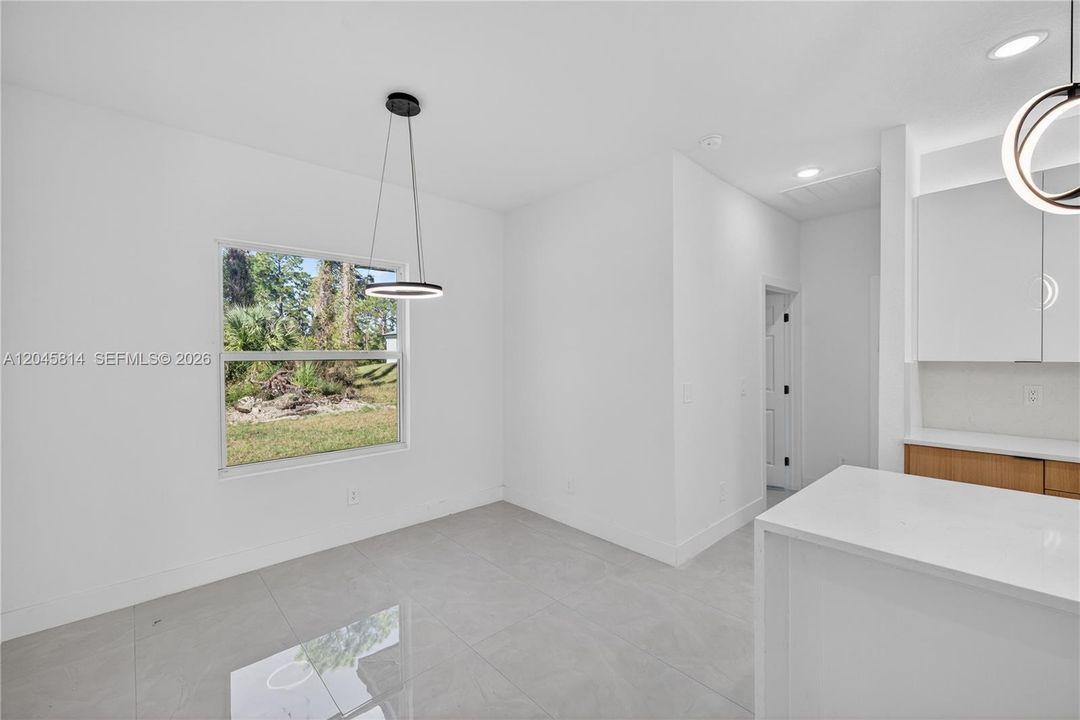 En Venta: $328,000 (4 camas, 2 baños, 0 Pies cuadrados)