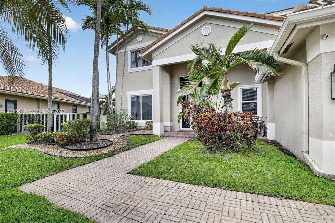 For Rent: $9,900 (6 beds, 6 baths, 4027 Square Feet)