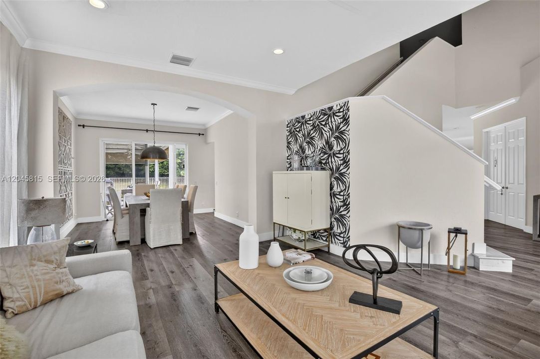 For Rent: $9,900 (6 beds, 6 baths, 4027 Square Feet)