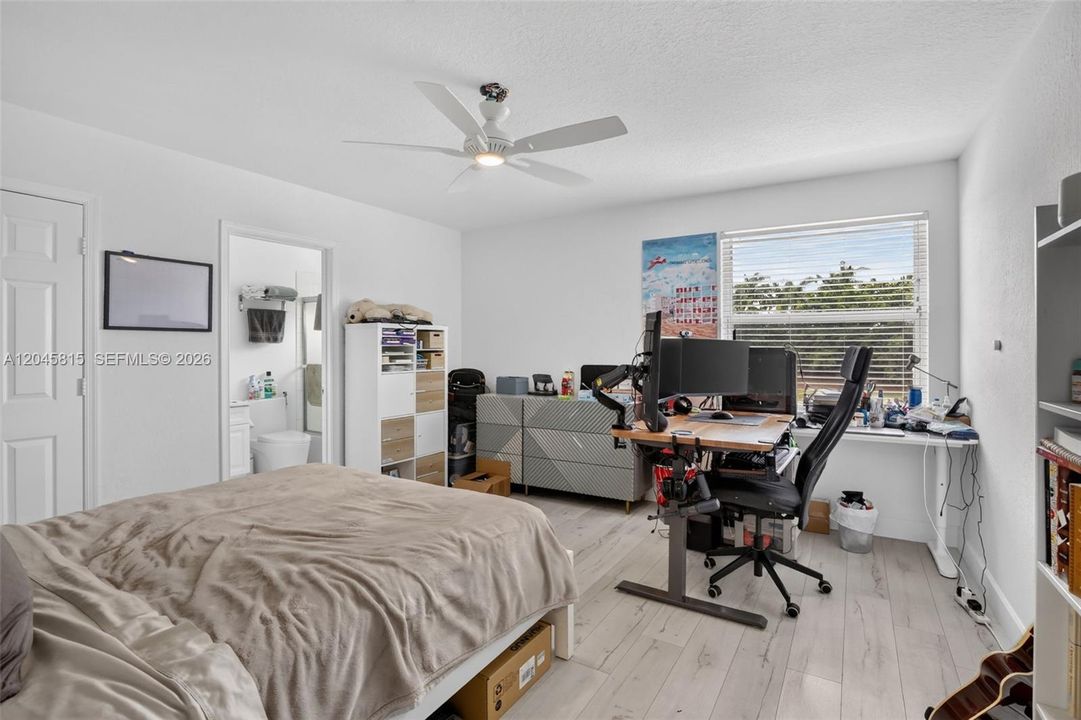 For Rent: $9,900 (6 beds, 6 baths, 4027 Square Feet)