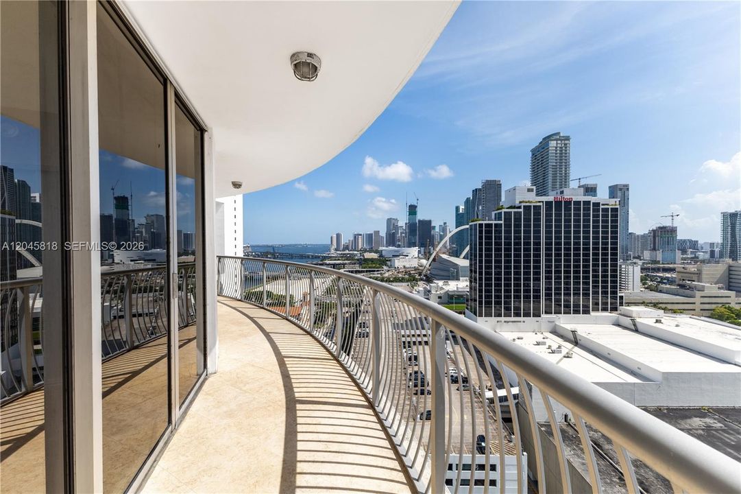 En Venta: $499,000 (2 camas, 2 baños, 1048 Pies cuadrados)