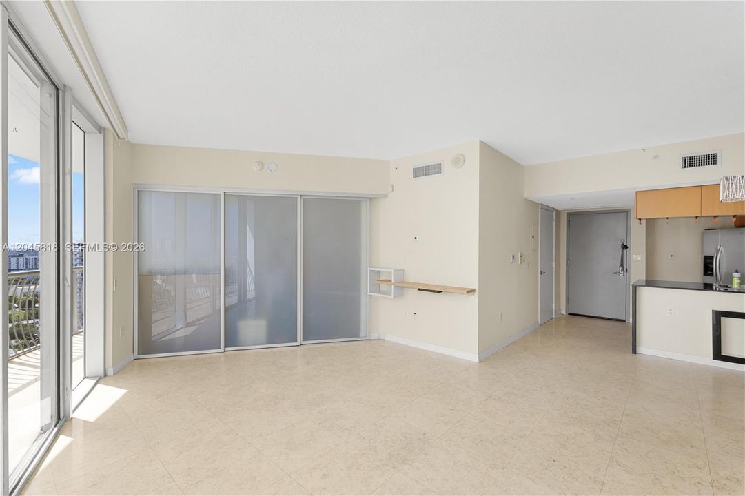 En Venta: $499,000 (2 camas, 2 baños, 1048 Pies cuadrados)