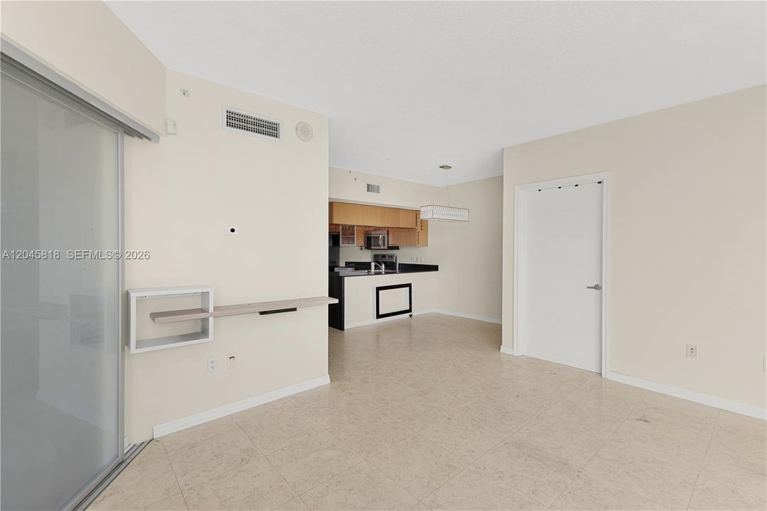 En Venta: $499,000 (2 camas, 2 baños, 1048 Pies cuadrados)