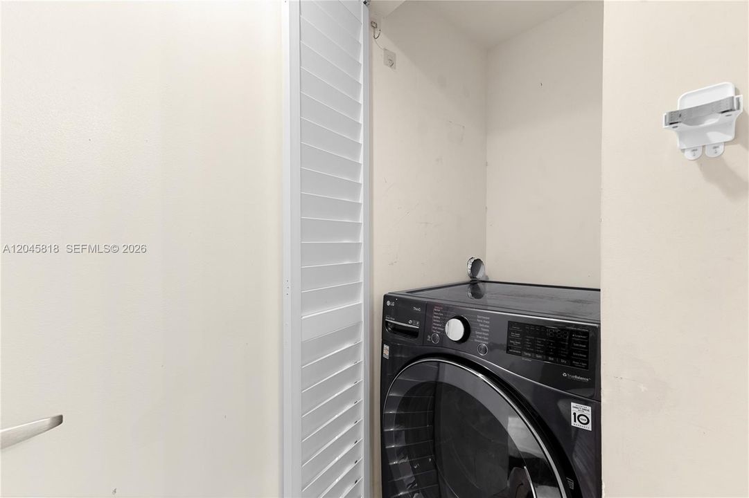 En Venta: $499,000 (2 camas, 2 baños, 1048 Pies cuadrados)