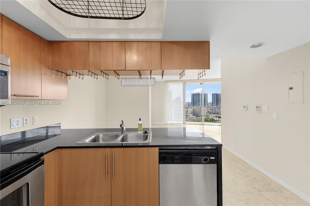 En Venta: $499,000 (2 camas, 2 baños, 1048 Pies cuadrados)