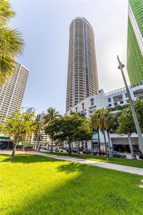 En Venta: $499,000 (2 camas, 2 baños, 1048 Pies cuadrados)