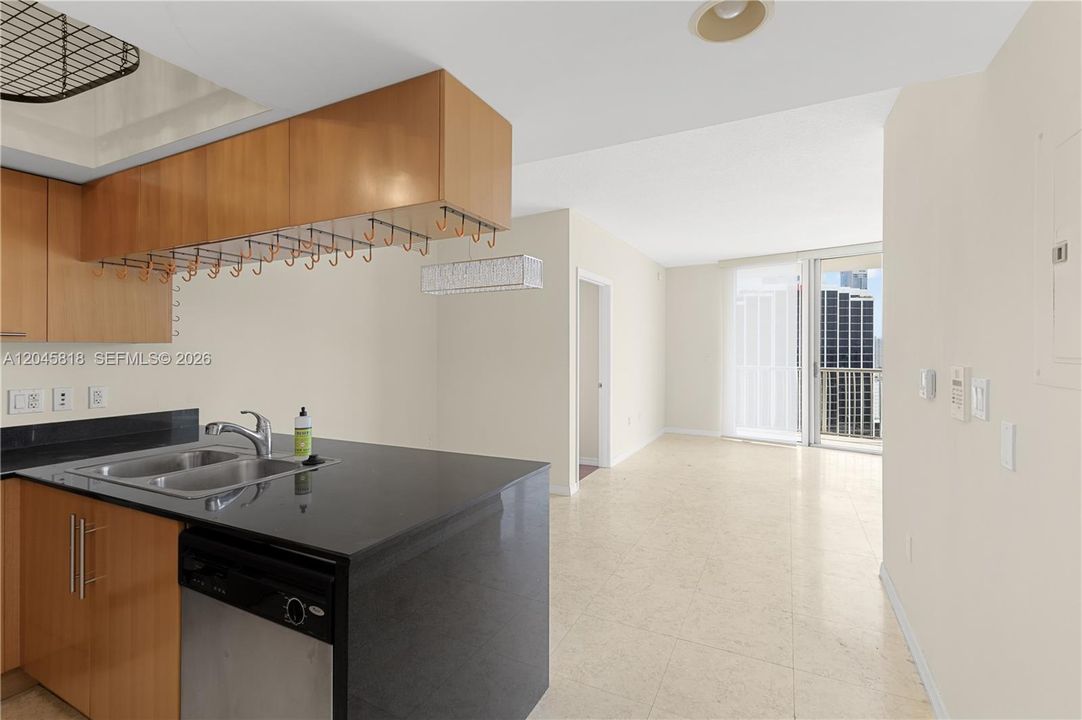 En Venta: $499,000 (2 camas, 2 baños, 1048 Pies cuadrados)