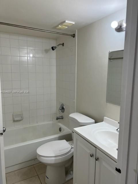 For Rent: $1,750 (1 beds, 1 baths, 734 Square Feet)