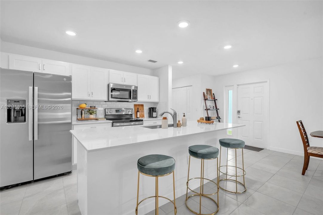 For Sale: $484,999 (4 beds, 2 baths, 1920 Square Feet)