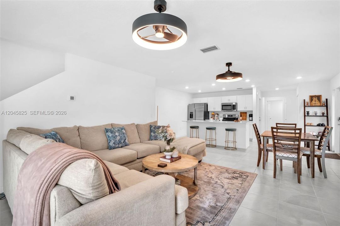 For Sale: $484,999 (4 beds, 2 baths, 1920 Square Feet)