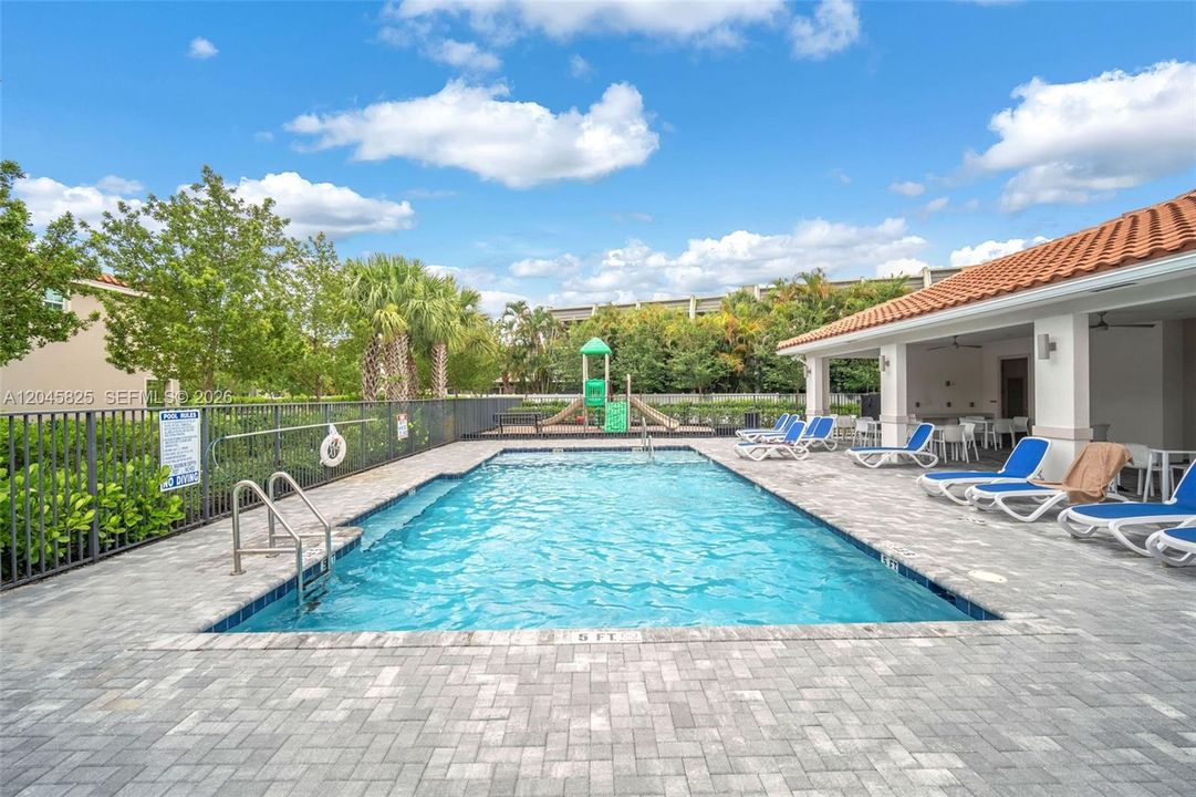 For Sale: $484,999 (4 beds, 2 baths, 1920 Square Feet)